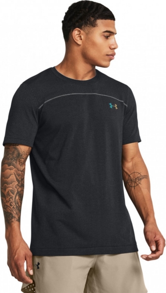 Czarny t-shirt Under Armour w sportowym stylu z krótkim rękawem