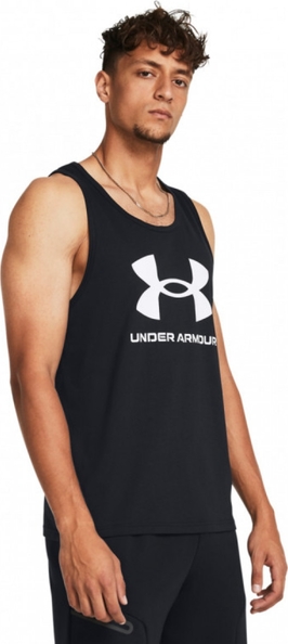 Czarny t-shirt Under Armour w sportowym stylu z nadrukiem