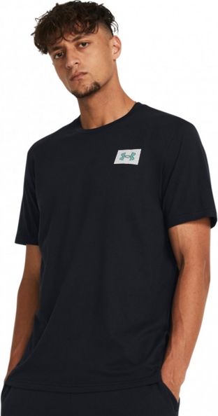 Czarny t-shirt Under Armour z bawełny w sportowym stylu z krótkim rękawem