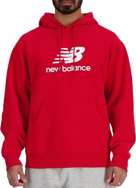 Czerwona bluza New Balance w sportowym stylu