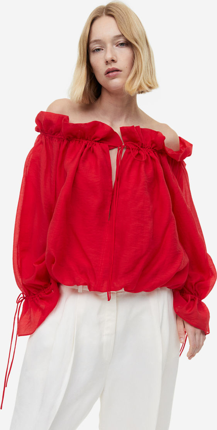 Czerwona bluzka H & M z długim rękawem z tkaniny z okrągłym dekoltem
