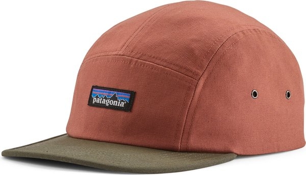 Czerwona czapka Patagonia