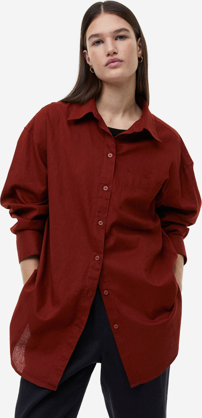 Czerwona koszula H & M z kołnierzykiem z długim rękawem