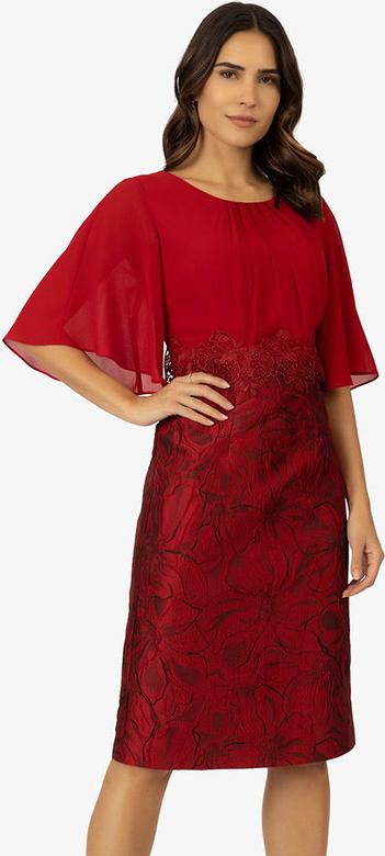 Czerwona sukienka Apart mini prosta z okrągłym dekoltem
