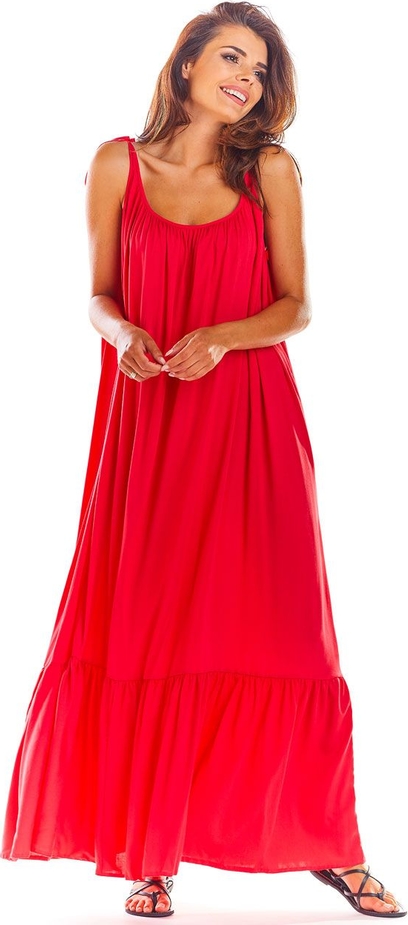 Czerwona sukienka Awama maxi z dekoltem w kształcie litery v