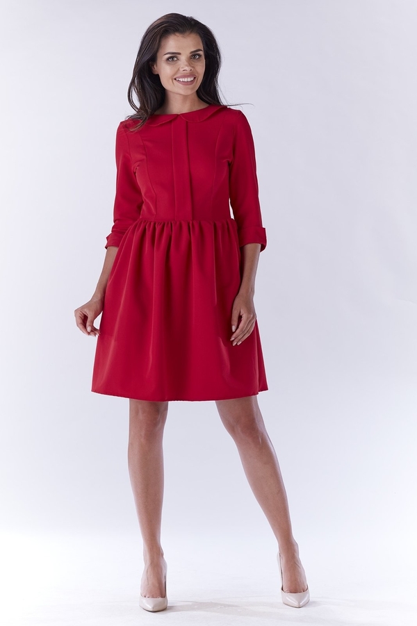 Czerwona sukienka Awama rozkloszowana w stylu casual