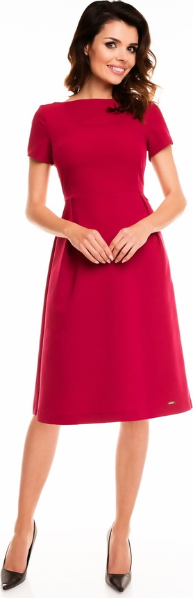 Czerwona sukienka Awama z okrągłym dekoltem