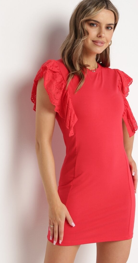 Czerwona sukienka born2be z krótkim rękawem w stylu klasycznym dopasowana