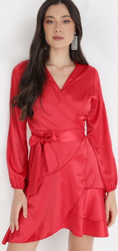 Czerwona sukienka born2be z tkaniny kopertowa z długim rękawem