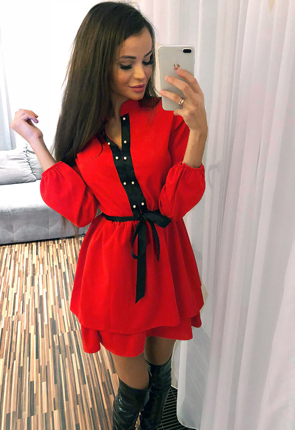 Czerwona sukienka estera
