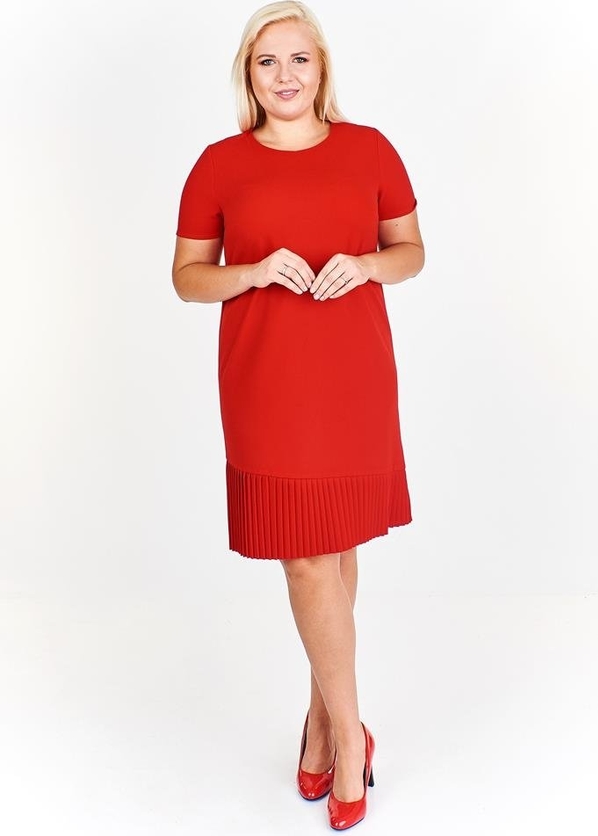 Czerwona sukienka Fokus midi z krótkim rękawem z okrągłym dekoltem