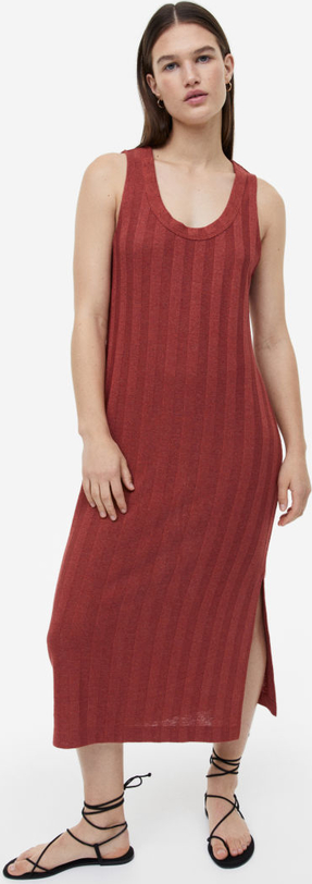 Czerwona sukienka H & M midi na ramiączkach w stylu casual