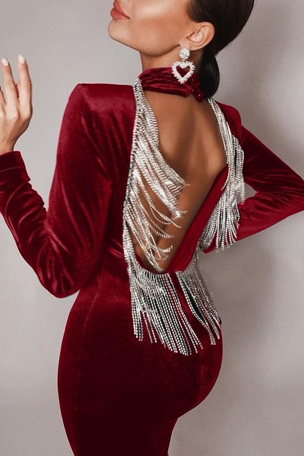 Czerwona sukienka IVET dopasowana z tkaniny
