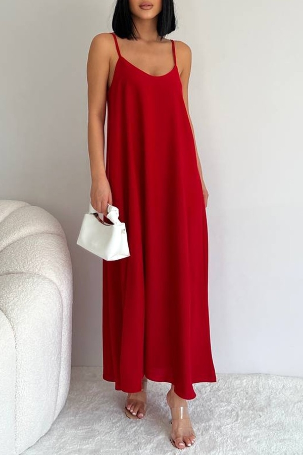 Czerwona sukienka IVET na ramiączkach z dekoltem w kształcie litery v oversize