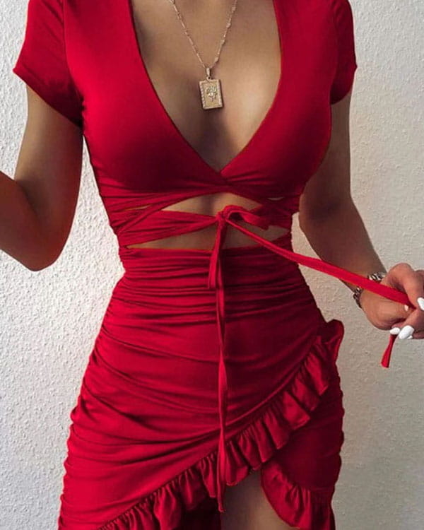 Czerwona sukienka Kendallme z dekoltem w kształcie litery v w stylu casual mini