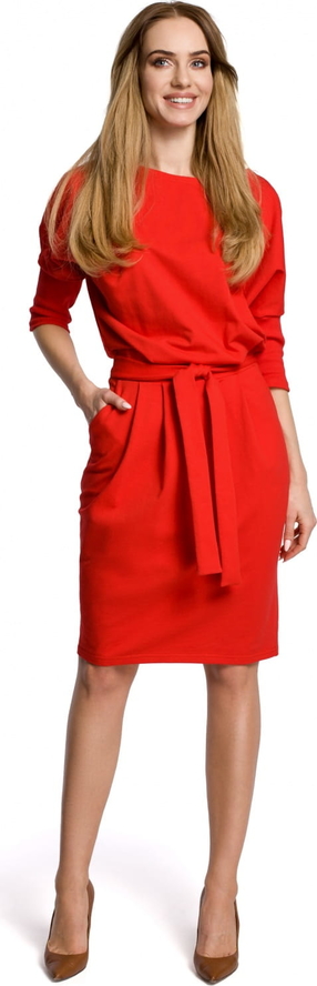 Czerwona sukienka MOE w sportowym stylu ołówkowa z dekoltem w kształcie litery v