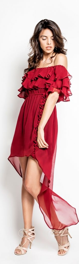 Czerwona sukienka MYOKO midi z jedwabiu z krótkim rękawem