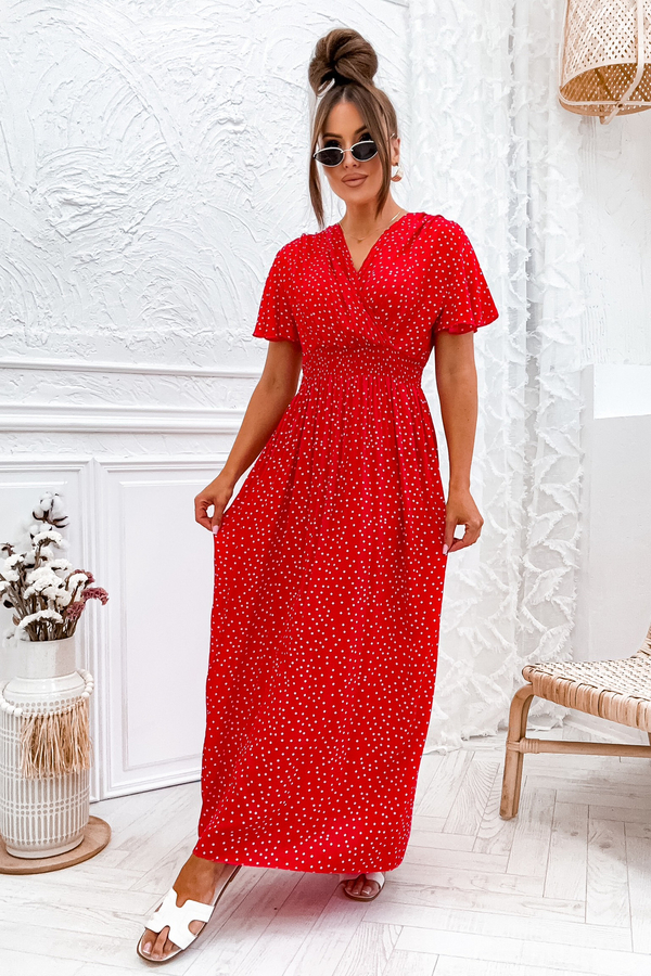 Czerwona sukienka Olika z krótkim rękawem z dekoltem w kształcie litery v