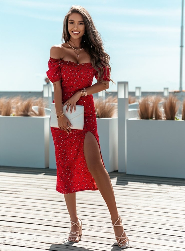 Czerwona sukienka Pakuten hiszpanka z krótkim rękawem midi