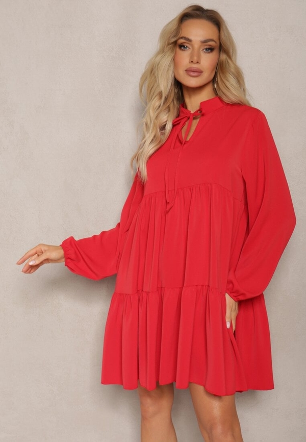 Czerwona sukienka Renee z długim rękawem w stylu casual rozkloszowana