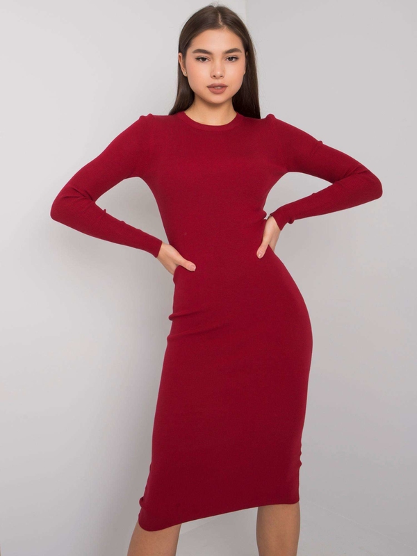 Czerwona sukienka Sheandher.pl midi z długim rękawem