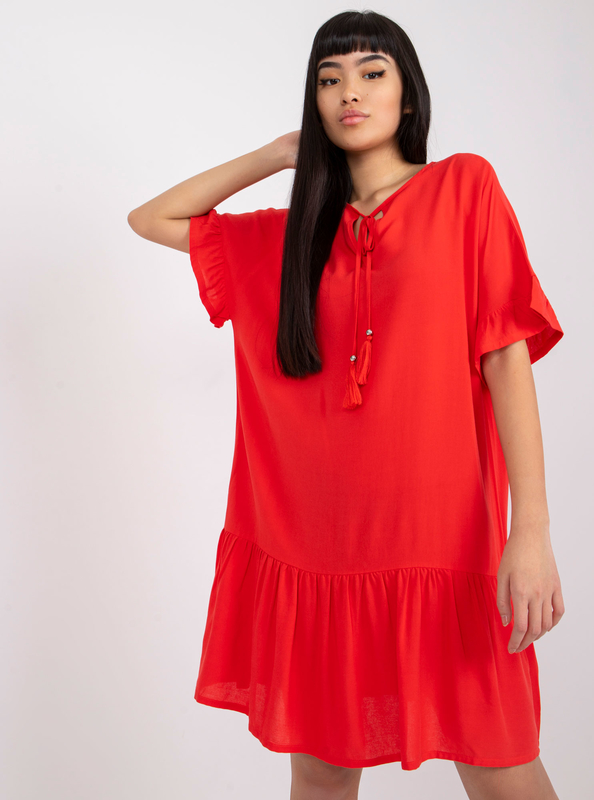 Czerwona sukienka Sheandher.pl w stylu casual z krótkim rękawem