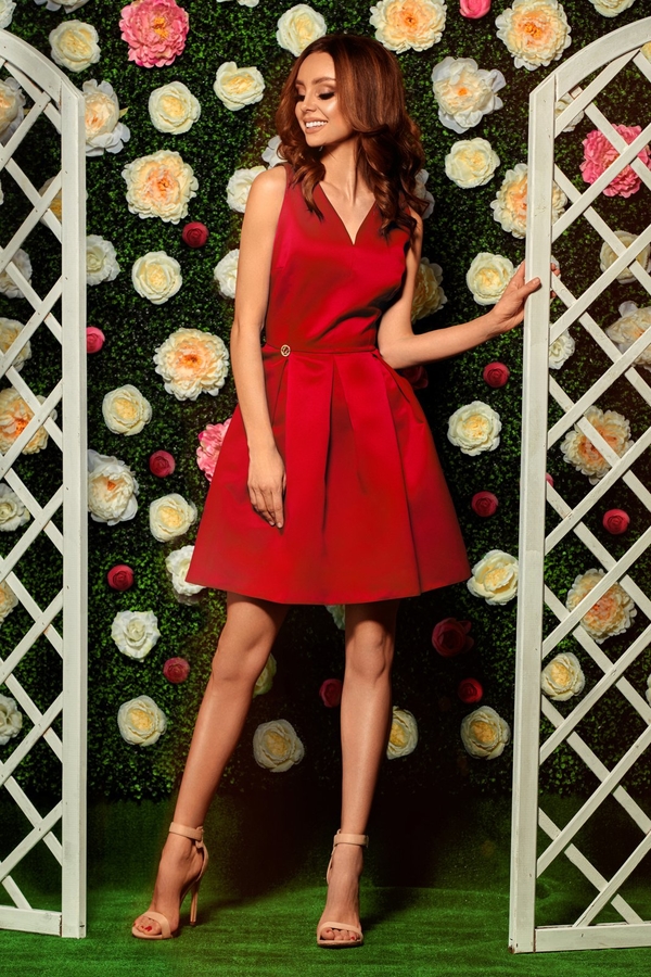 Czerwona sukienka TAGLESS mini z dekoltem w kształcie litery v