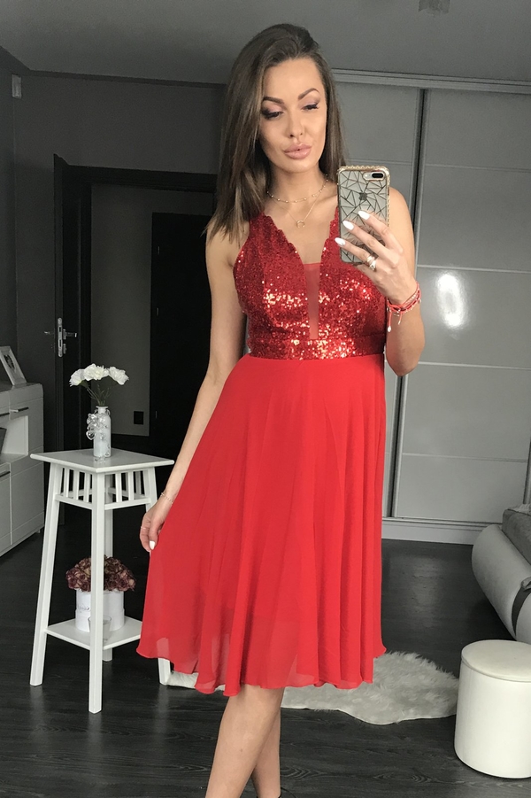 Czerwona sukienka TAGLESS z dekoltem w kształcie litery v