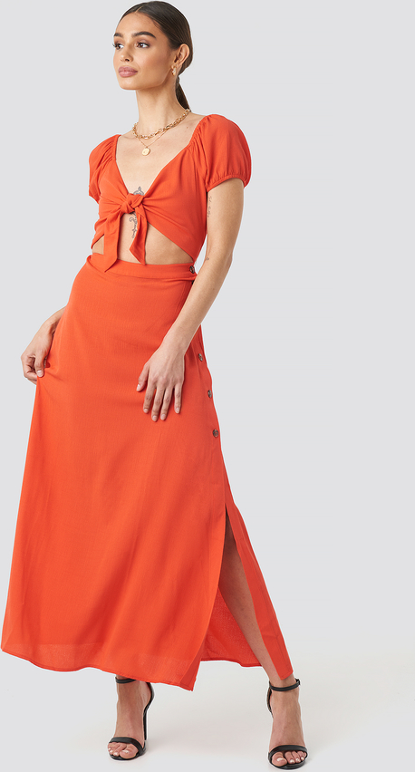 Czerwona sukienka Trendyol z dekoltem w kształcie litery v