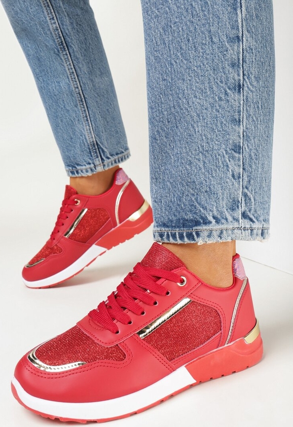 Czerwone buty sportowe born2be sznurowane w sportowym stylu z płaską podeszwą