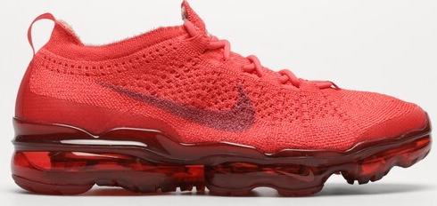 Czerwone buty sportowe Nike vapormax sznurowane