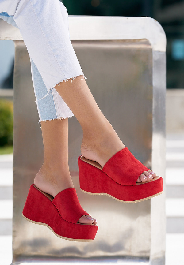 Czerwone klapki Zapatos