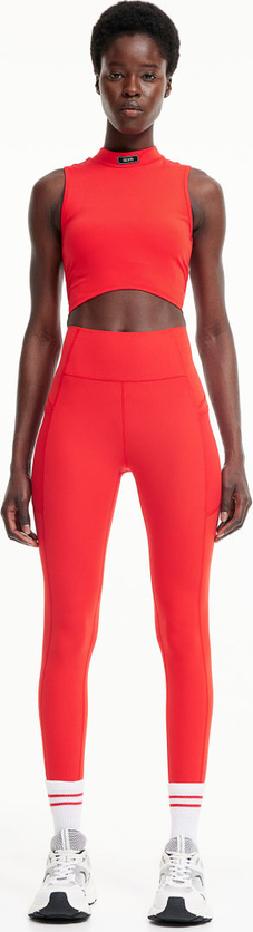 Czerwone legginsy H & M w sportowym stylu