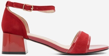 Czerwone sandały Lasocki z klamrami