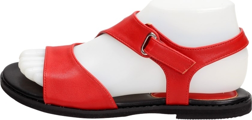 Czerwone sandały M.Daszyński w stylu casual z klamrami