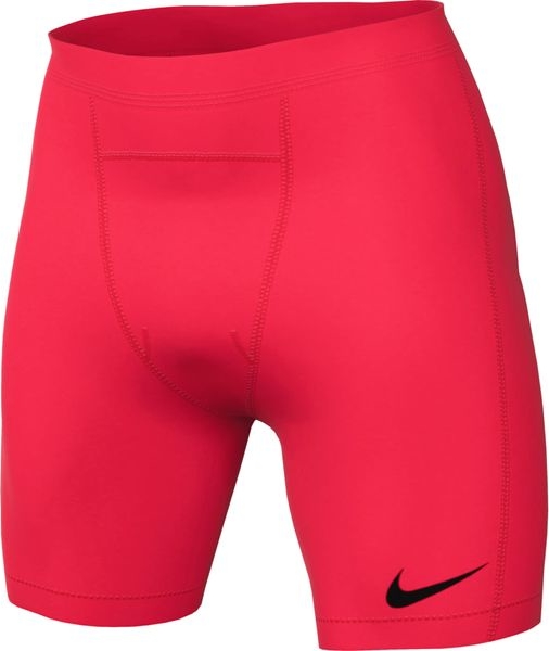 Czerwone spodenki Nike w sportowym stylu