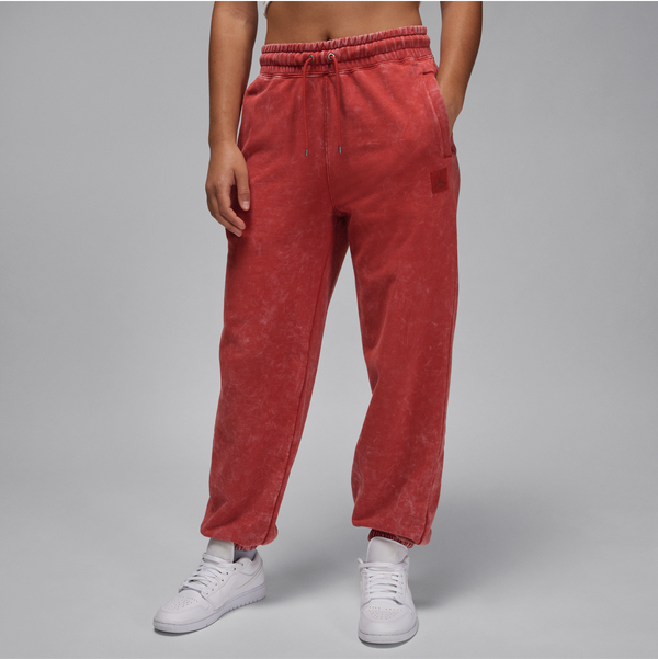 Czerwone spodnie Jordan w sportowym stylu