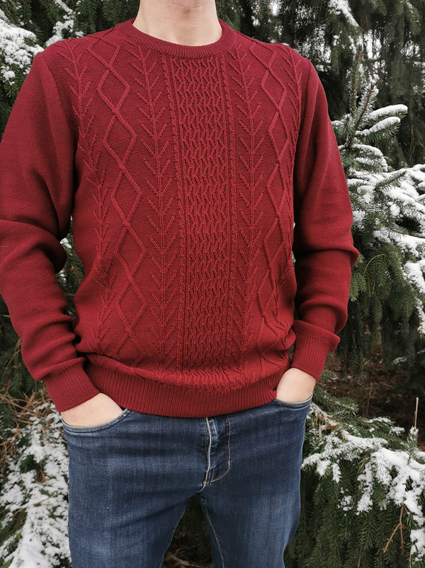 Czerwony sweter M. Lasota z okrągłym dekoltem