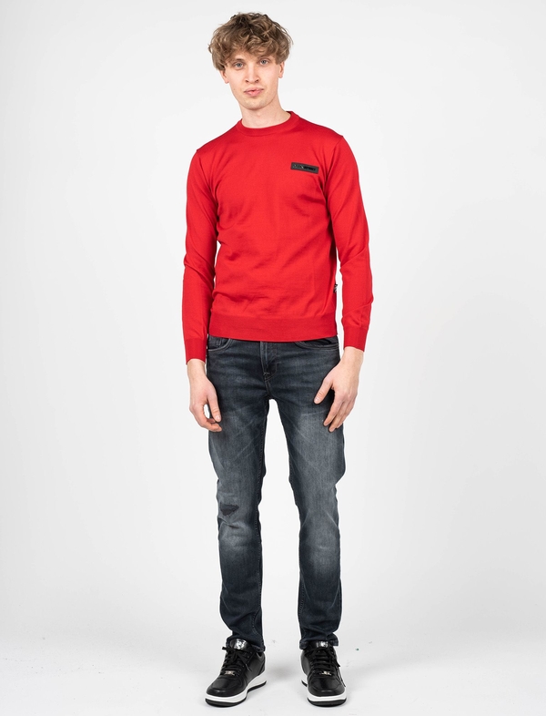 Czerwony sweter ubierzsie.com z okrągłym dekoltem w stylu casual