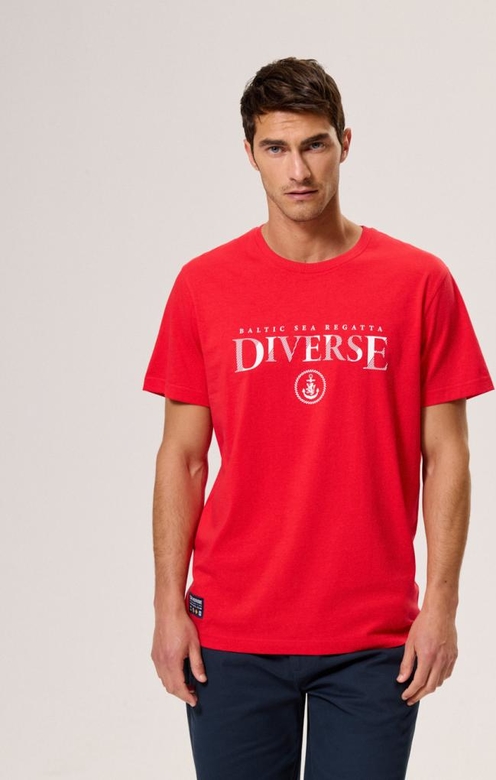 Czerwony t-shirt Diverse