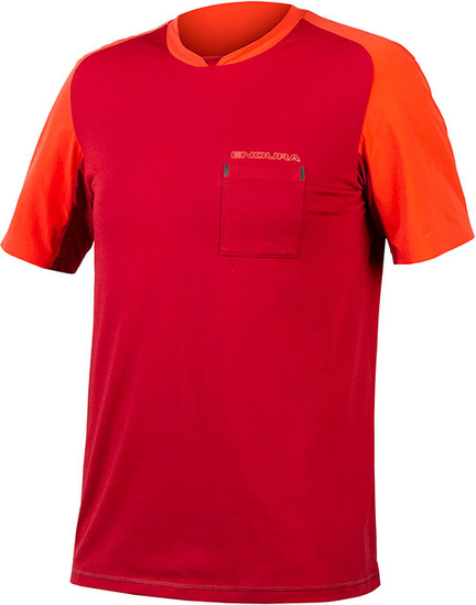 Czerwony t-shirt Endura w sportowym stylu z krótkim rękawem