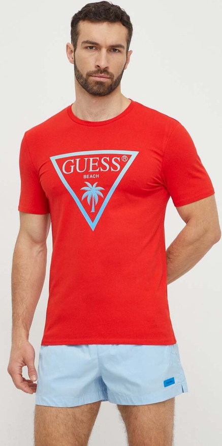 Czerwony t-shirt Guess z bawełny w młodzieżowym stylu z nadrukiem