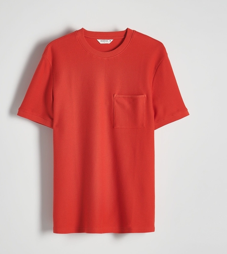 Czerwony t-shirt Reserved w stylu casual z krótkim rękawem