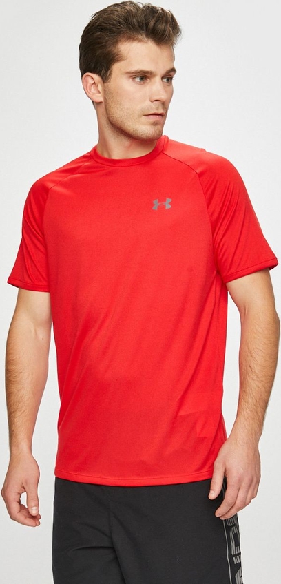 Czerwony t-shirt Under Armour w sportowym stylu