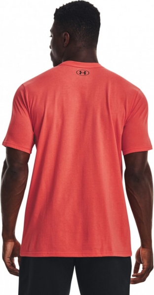 Czerwony t-shirt Under Armour z bawełny w rockowym stylu z krótkim rękawem