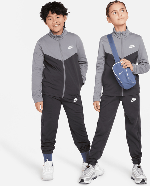 Dres dziecięcy Nike z dzianiny