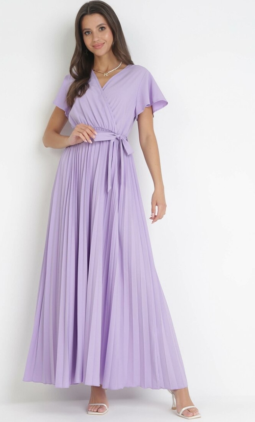 Fioletowa sukienka born2be z dekoltem w kształcie litery v maxi