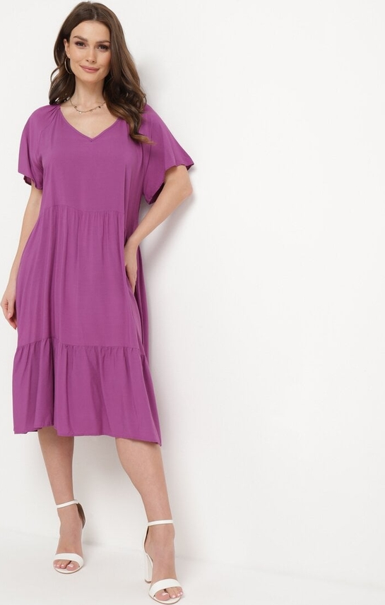 Fioletowa sukienka born2be z dekoltem w kształcie litery v midi trapezowa