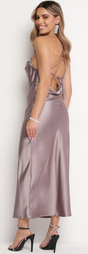 Fioletowa sukienka born2be z dekoltem w kształcie litery v na ramiączkach