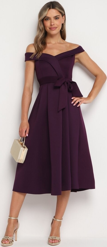 Fioletowa sukienka born2be z krótkim rękawem z dekoltem w kształcie litery v